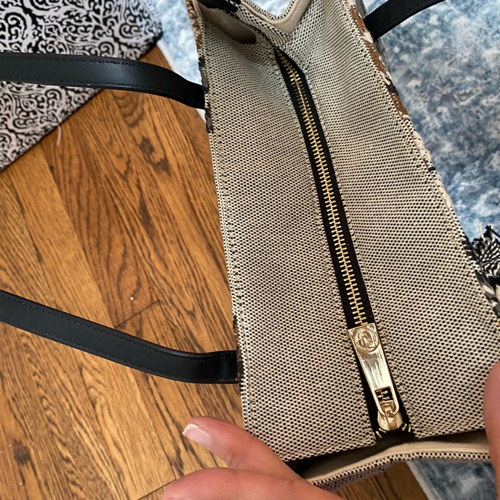 Spartina 449 Floral Tapestry Tote in Beige, Brown & Black NWOT - Picture 10 of 11
